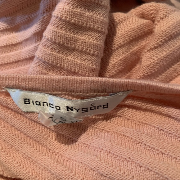 Bianca Nygard Asymmetrical Sweater - Picture 4 of 4